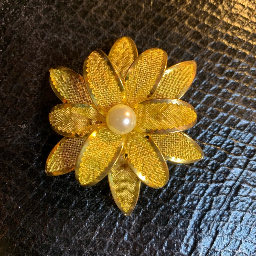 Vintage Flower Brooch